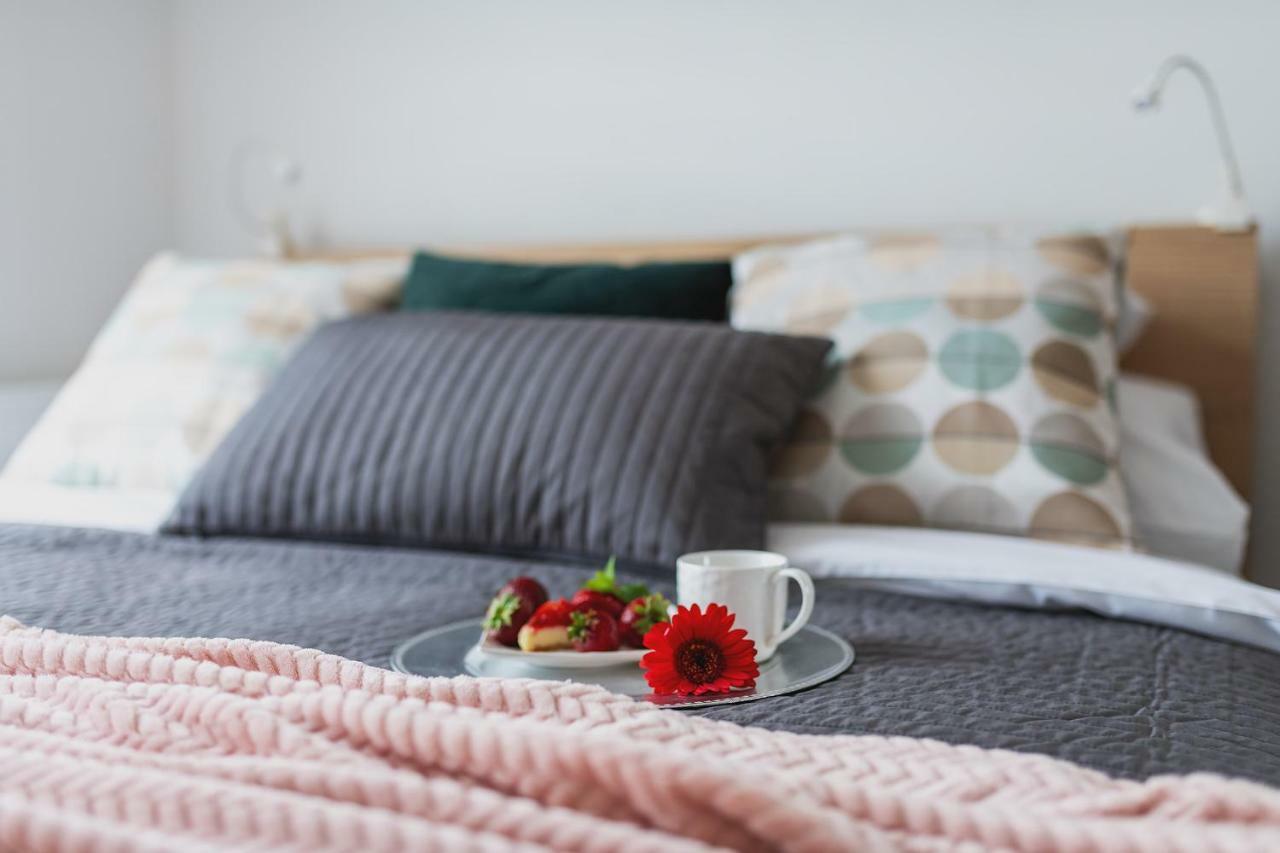 P&O Serviced Apartments Wawrzyszewska Varsovie Extérieur photo